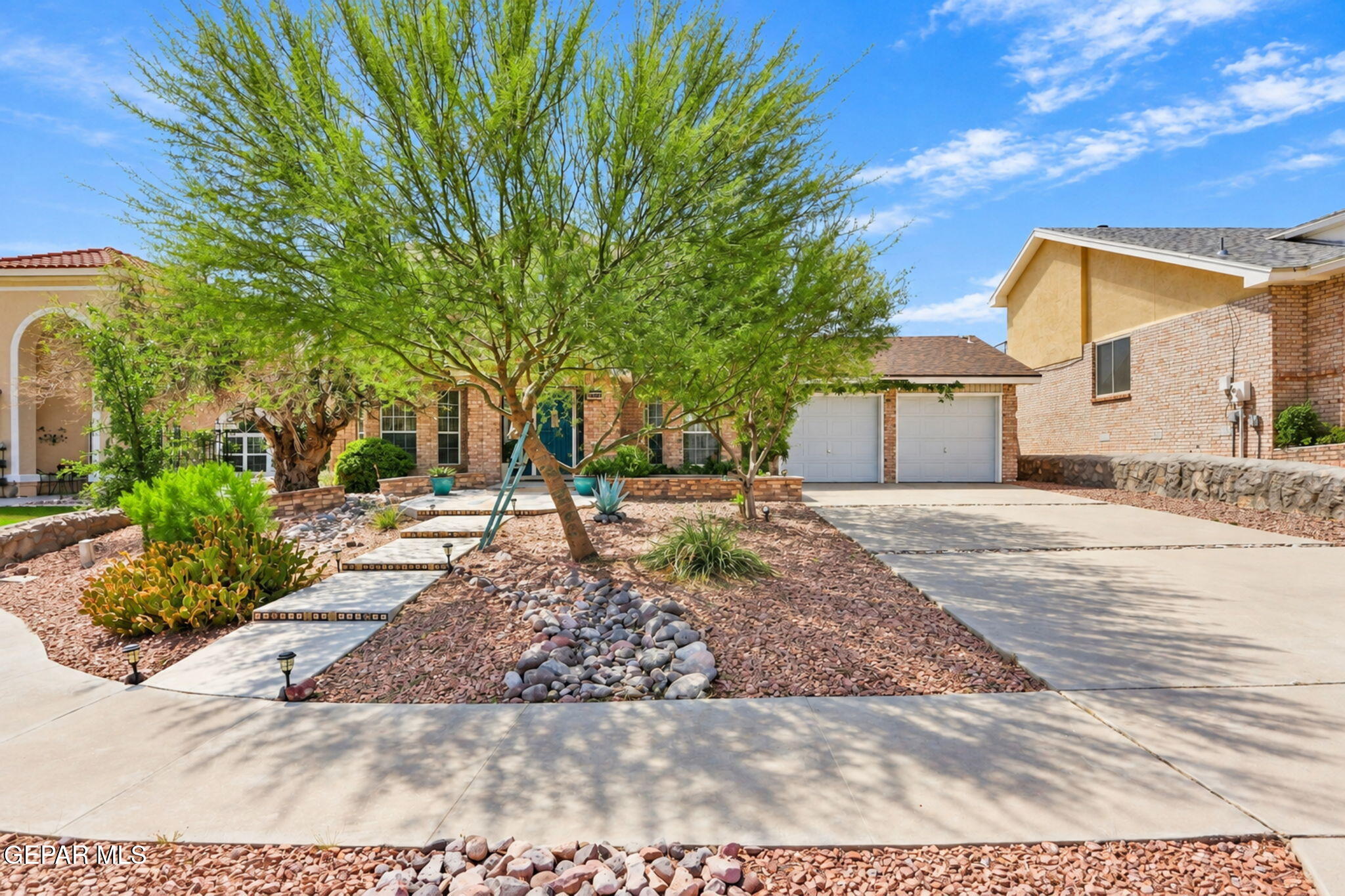 4404 LOMA DE ORO Drive