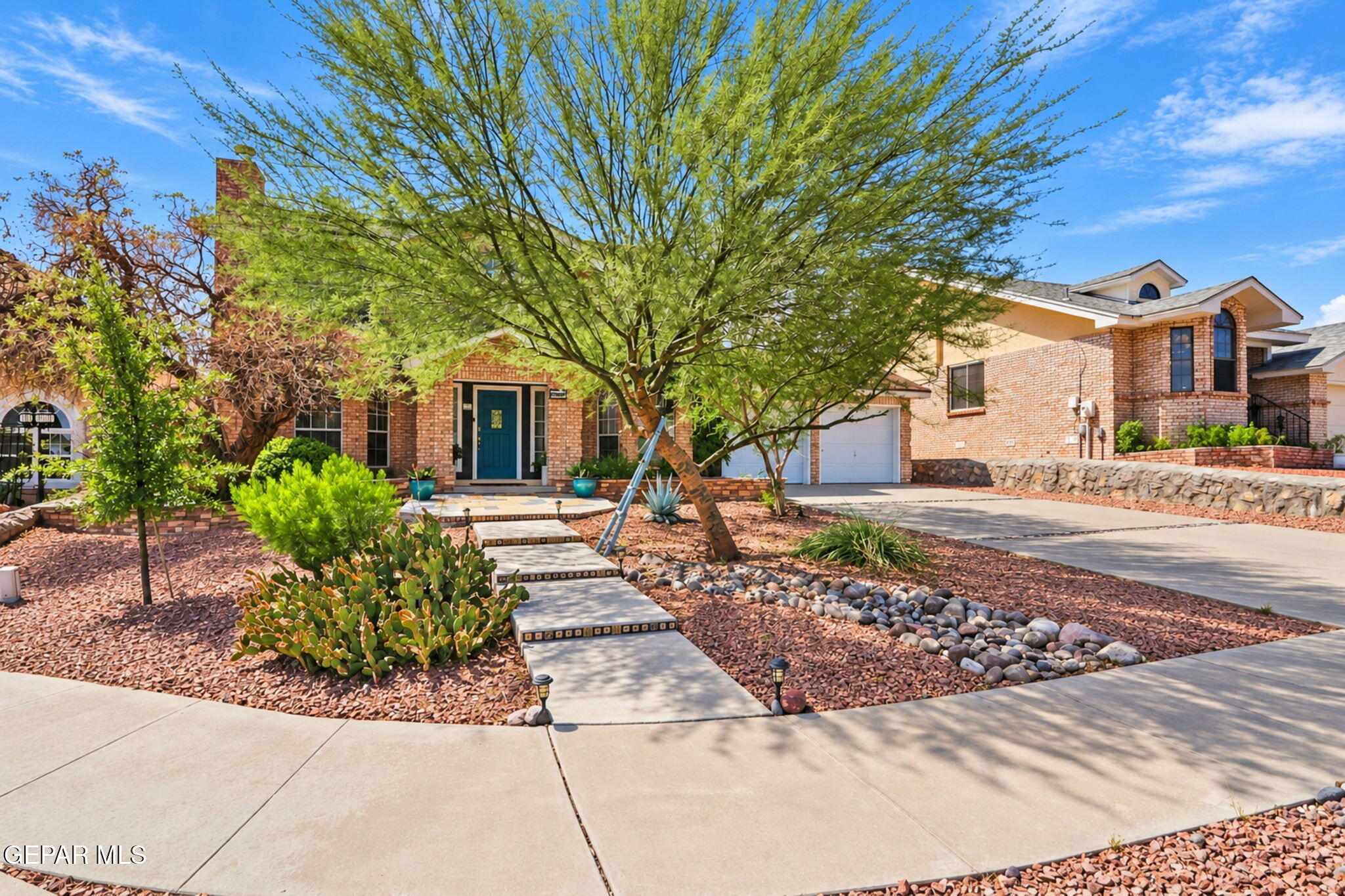 4404 LOMA DE ORO Drive