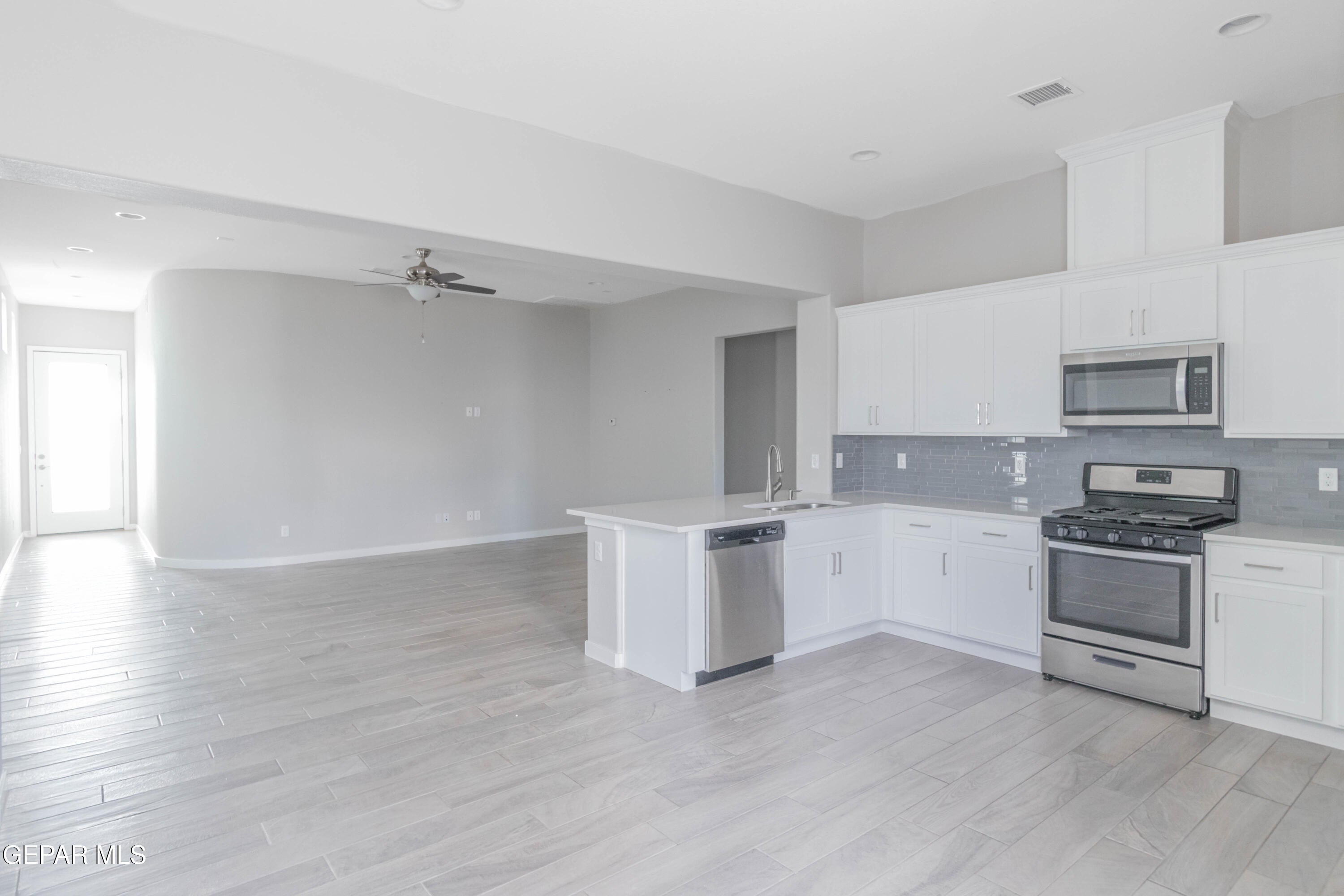 10608 HIDDEN PALM Place
