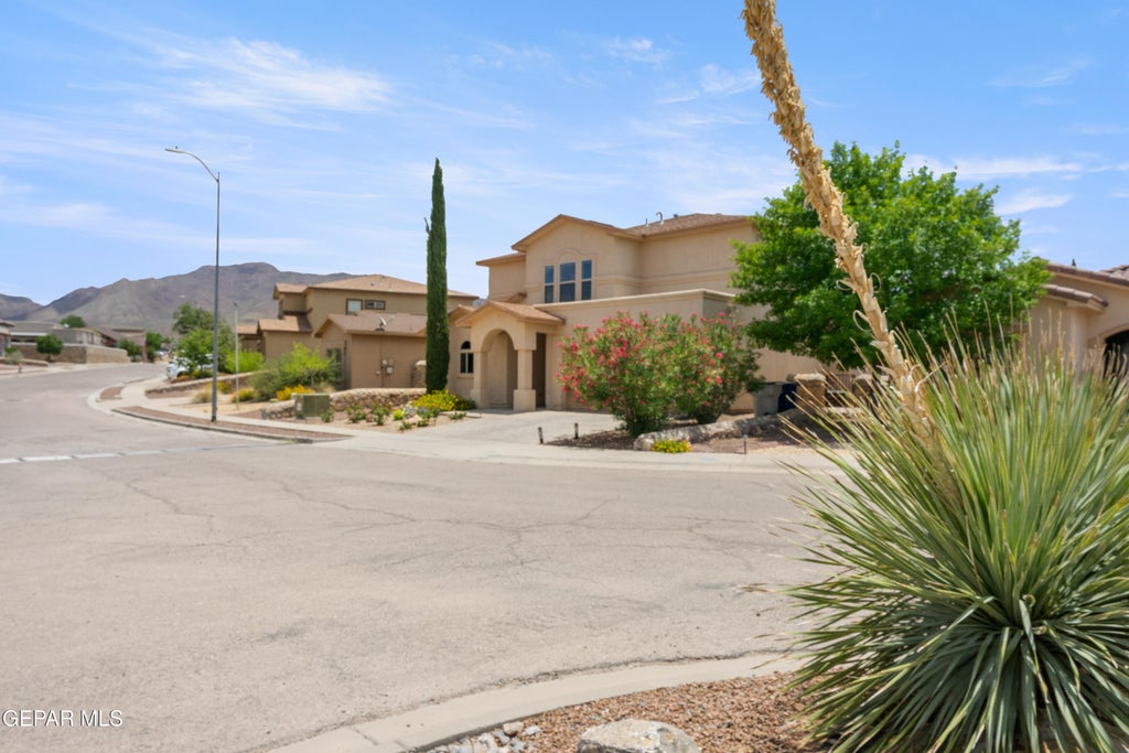 Photo of 7250 LONGSPUR Drive, El Paso, TX 79911 (MLS # 947703)