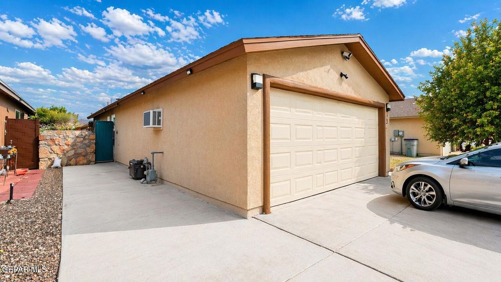Photo of 11728 LAPSTONE Way, El Paso, TX 79934 (MLS # 942174)
