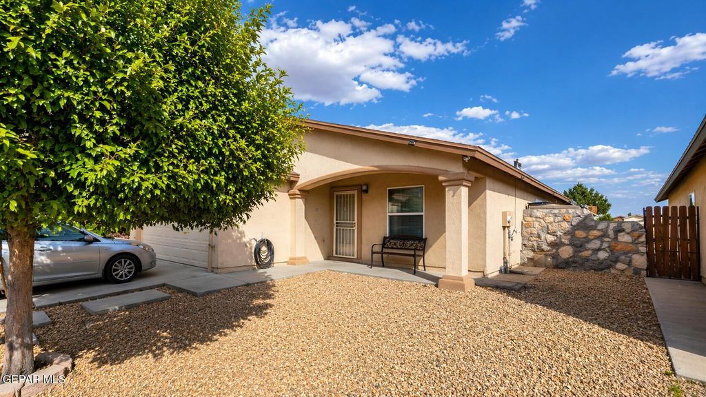 Photo of 11728 LAPSTONE Way, El Paso, TX 79934 (MLS # 942174)