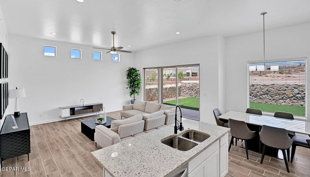 3805 Perspective Street