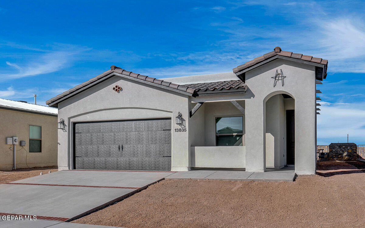 13886 Paseo Bosque Avenue
