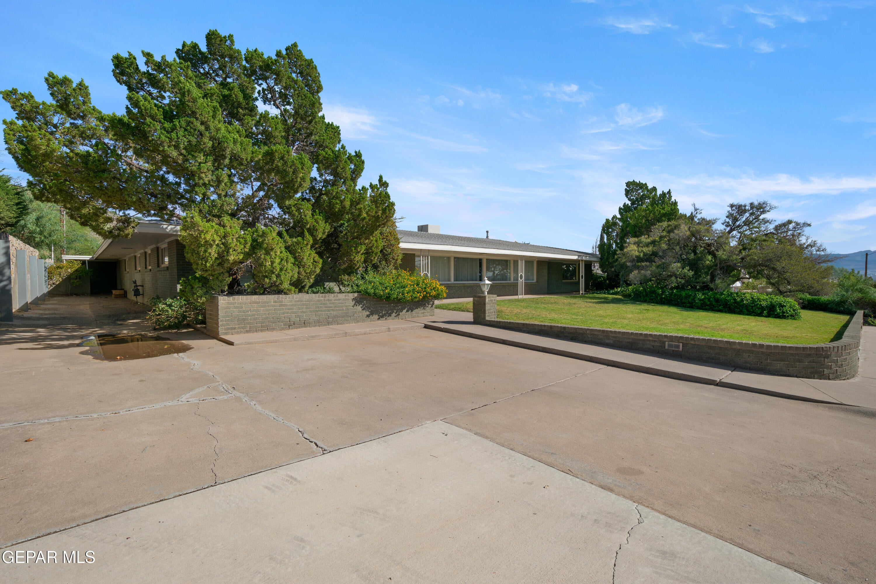 3924 FLAMINGO Drive