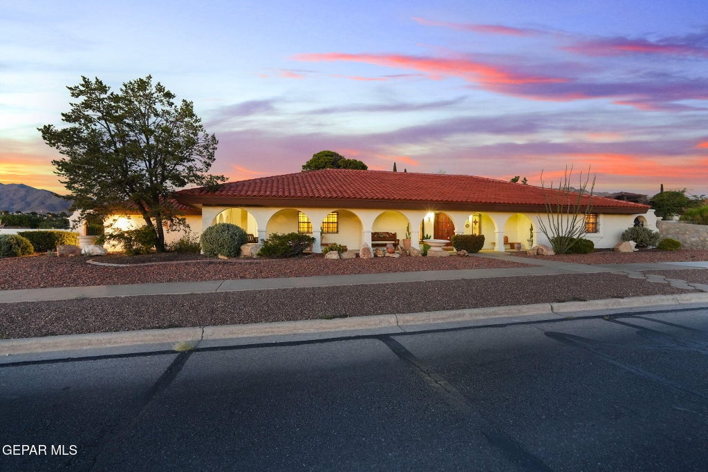 Photo of 6738 WESTWIND Drive, El Paso, TX 79912 (MLS # 950180)