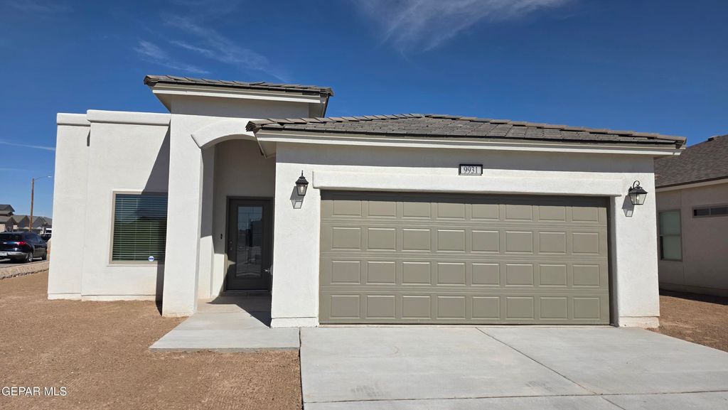 Photo of 9931 Edie Place, Socorro, TX 79927 (MLS # 939201)