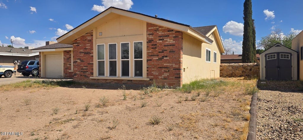 Photo of 1503 OPOSSUM Circle, Horizon City, TX 79928 (MLS # 948281)