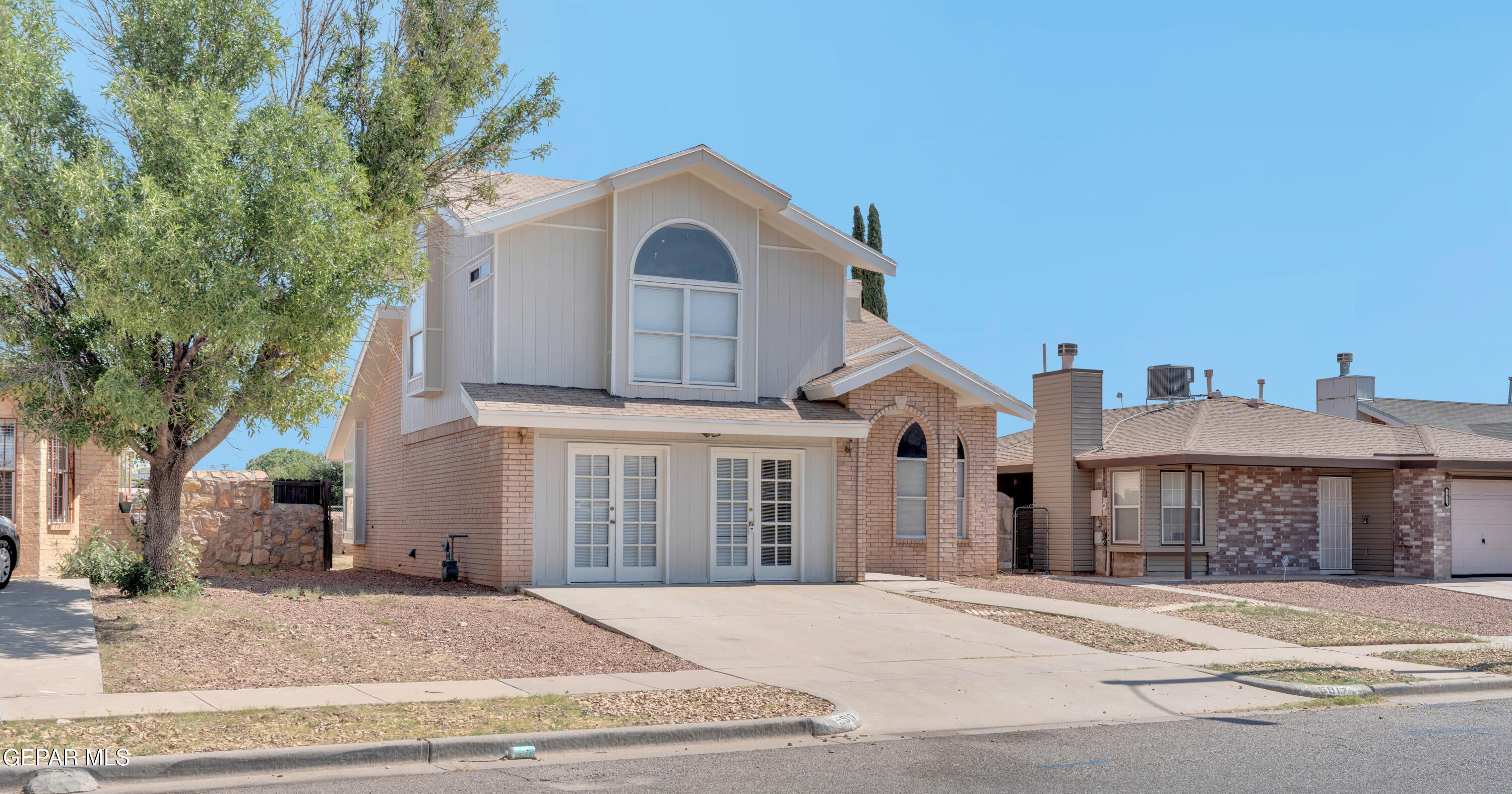 5917 CHIPPENDALE Avenue