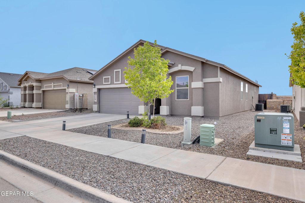 Photo of 1008 Zenair Place, El Paso, TX 79928 (MLS # 941800)