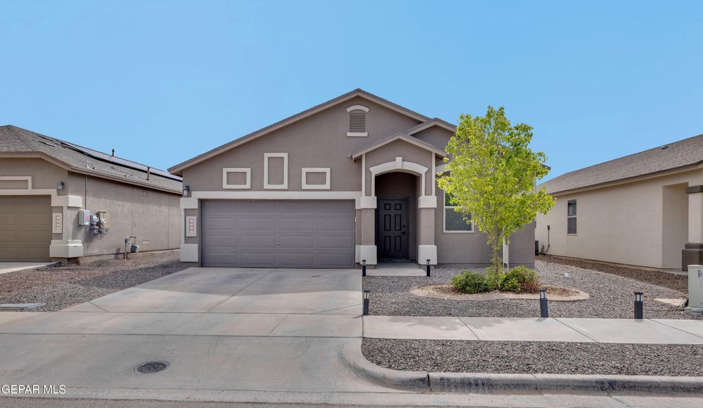 Photo of 1008 Zenair Place, El Paso, TX 79928 (MLS # 941800)