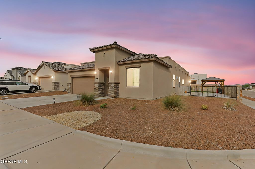 Photo of 824 Paseo Solar Drive, El Paso, TX 79928 (MLS # 931199)