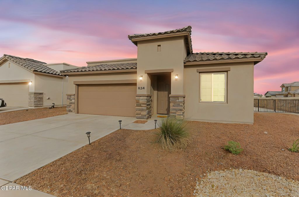 Photo of 824 Paseo Solar Drive, El Paso, TX 79928 (MLS # 931199)