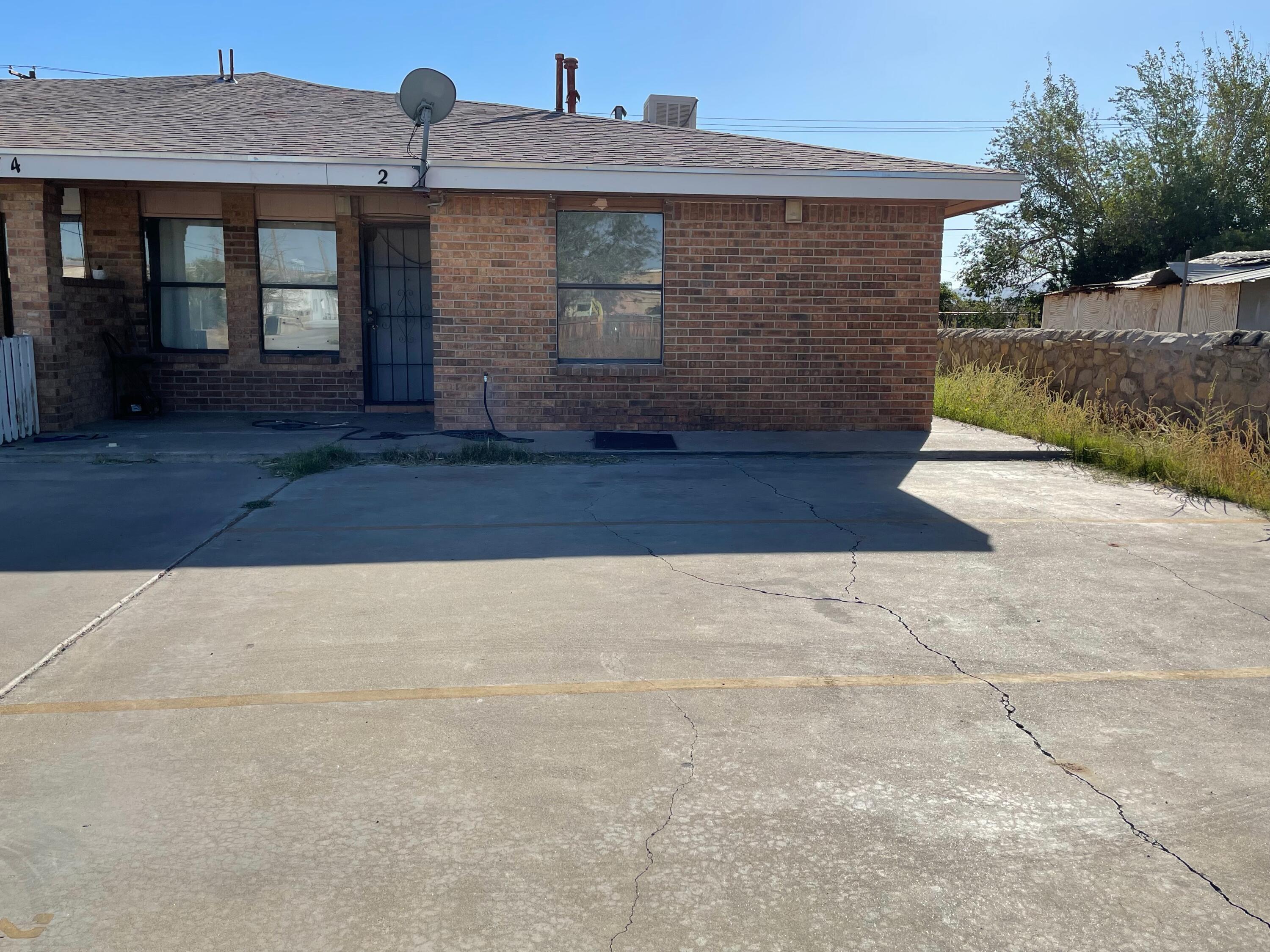 Photo 1 of 25 — 7214 DALE Road 2, El Paso, TX 79915