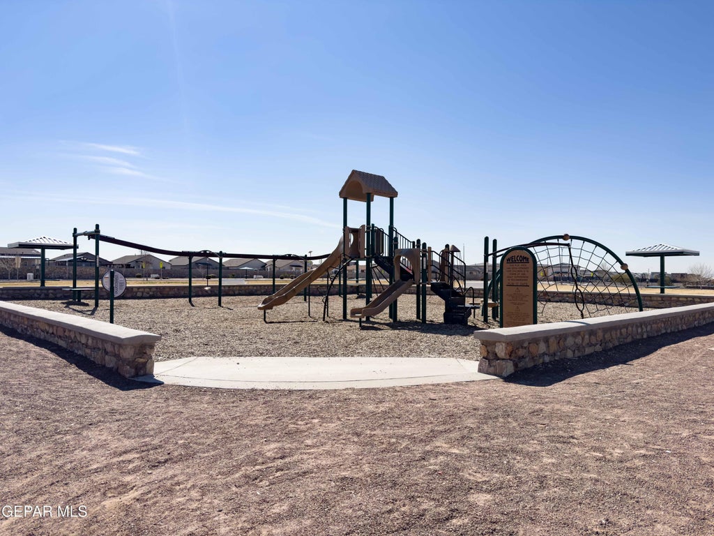 Photo of 13753 CENTRO VISTA Avenue, Horizon City, TX 79928 (MLS # 950841)