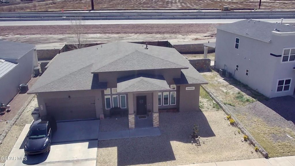 Photo of 932 CROOKED RIVER Drive, El Paso, TX 79932 (MLS # 938819)