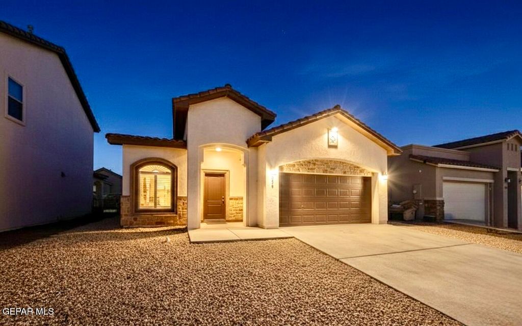 Photo of 934 AIRSHIP Place, El Paso, TX 79928 (MLS # 938536)