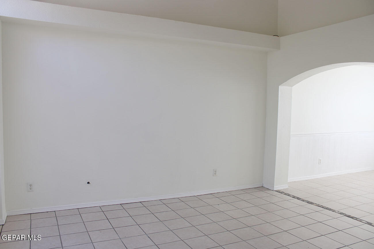 815 SAGUARO PARK Court