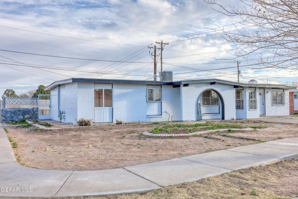 Photo of 724 SPALDING Way, El Paso, TX 79907 (MLS # 938021)
