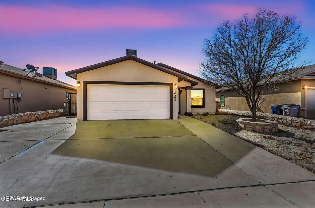 Photo of 14264 HACIENDA ROCK Drive, El Paso, TX 79938 (MLS # 937205)