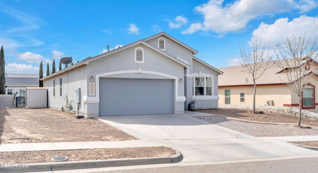 Photo of 12614 MARK TWAIN Avenue, El Paso, TX 79928 (MLS # 940054)