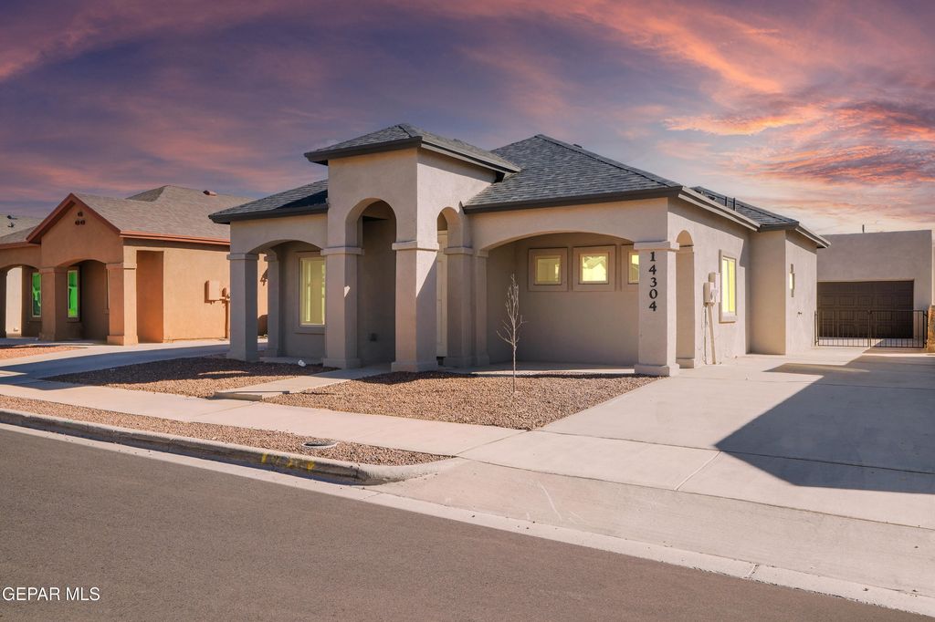 Photo of 14304 Chris Zingo Lane, El Paso, TX 79928 (MLS # 940370)