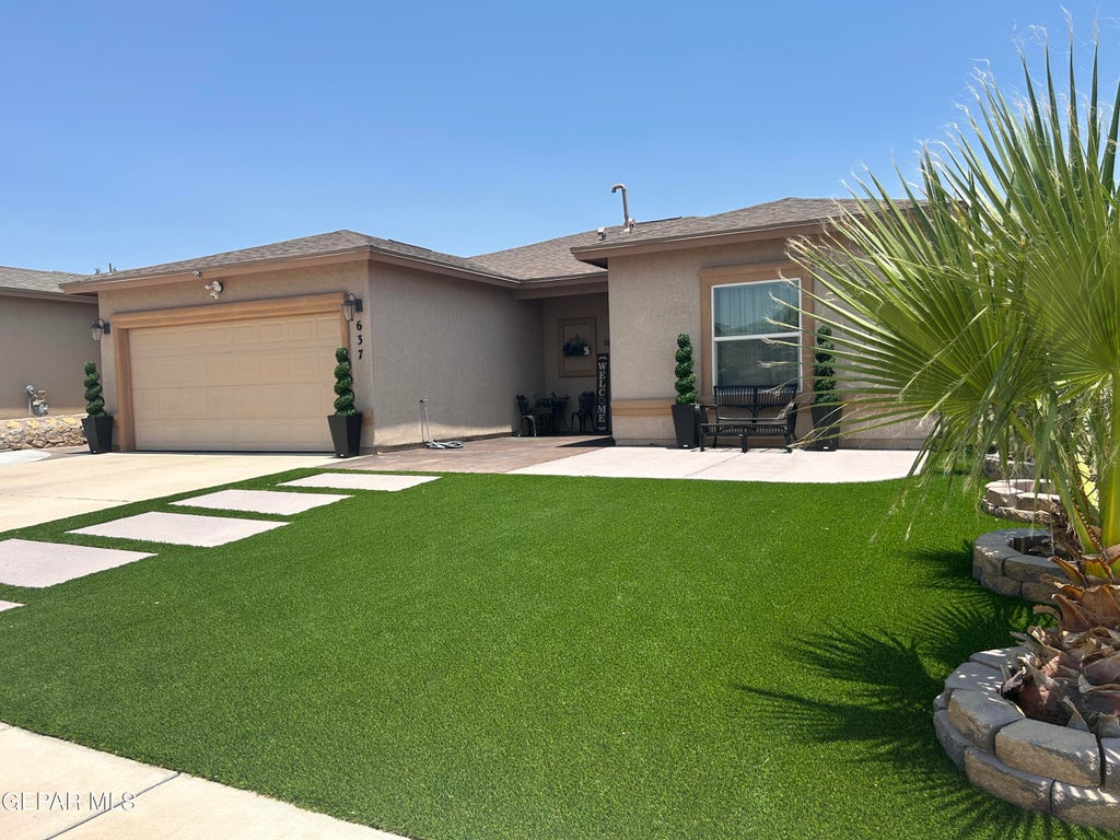 Photo of 637 TORRES ALTOS Street, Anthony, TX 79821 (MLS # 950246)