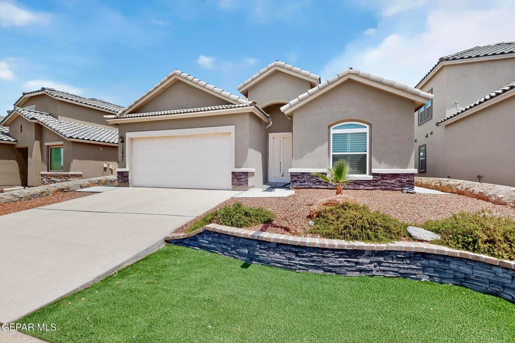 Photo of 13087 EMERALD ISLE Street, El Paso, TX 79928 (MLS # 934838)