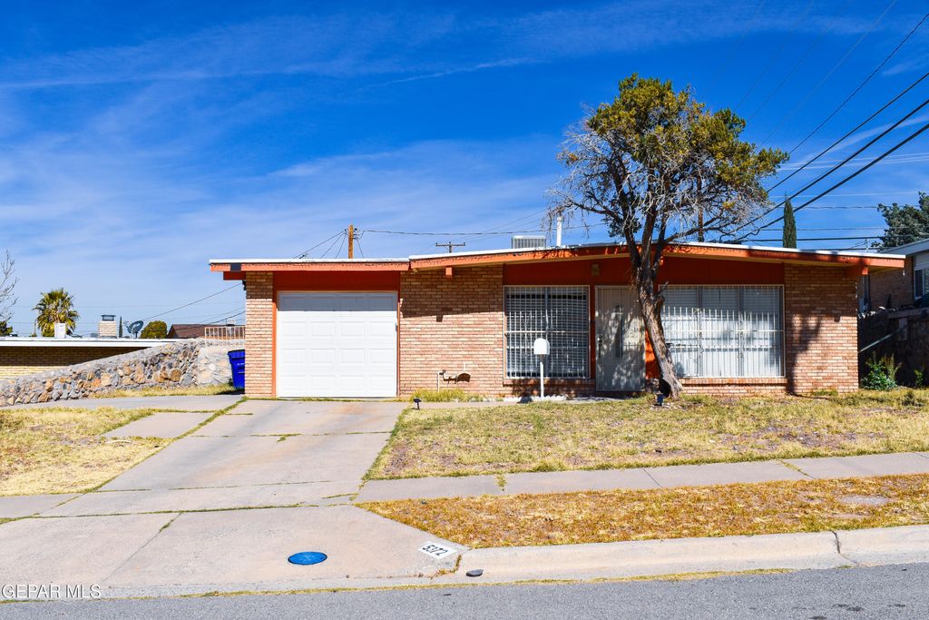 Photo of 5372 CIRCUS Lane, El Paso, TX 79912 (MLS # 940117)