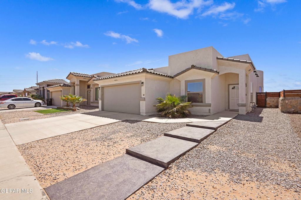 Photo of 13944 Garforth Avenue, Horizon City, TX 79928 (MLS # 941711)