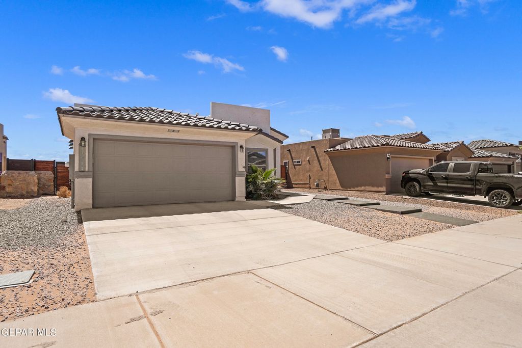 Photo of 13944 Garforth Avenue, Horizon City, TX 79928 (MLS # 941711)