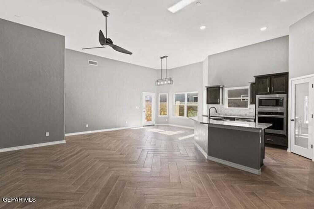 Photo of 6063 Summer Ridge Street, Sunland Park, NM 88008 (MLS # 935111)