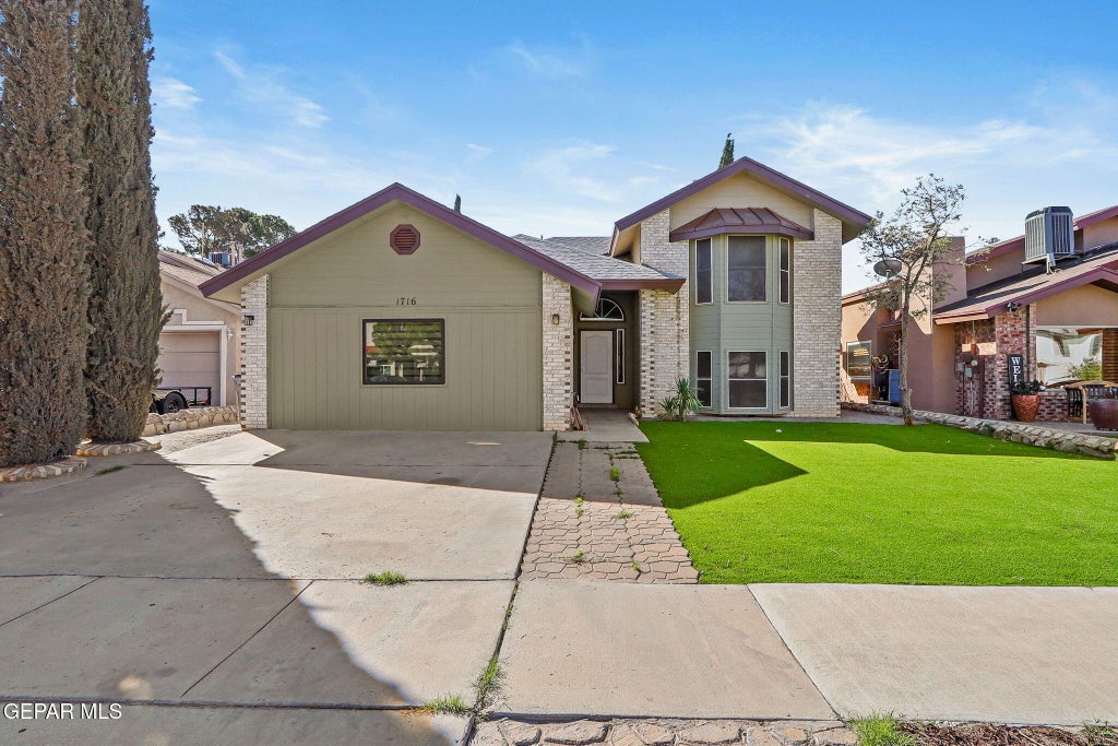Photo of 1716 WOOD QUAIL Way, El Paso, TX 79936 (MLS # 949903)