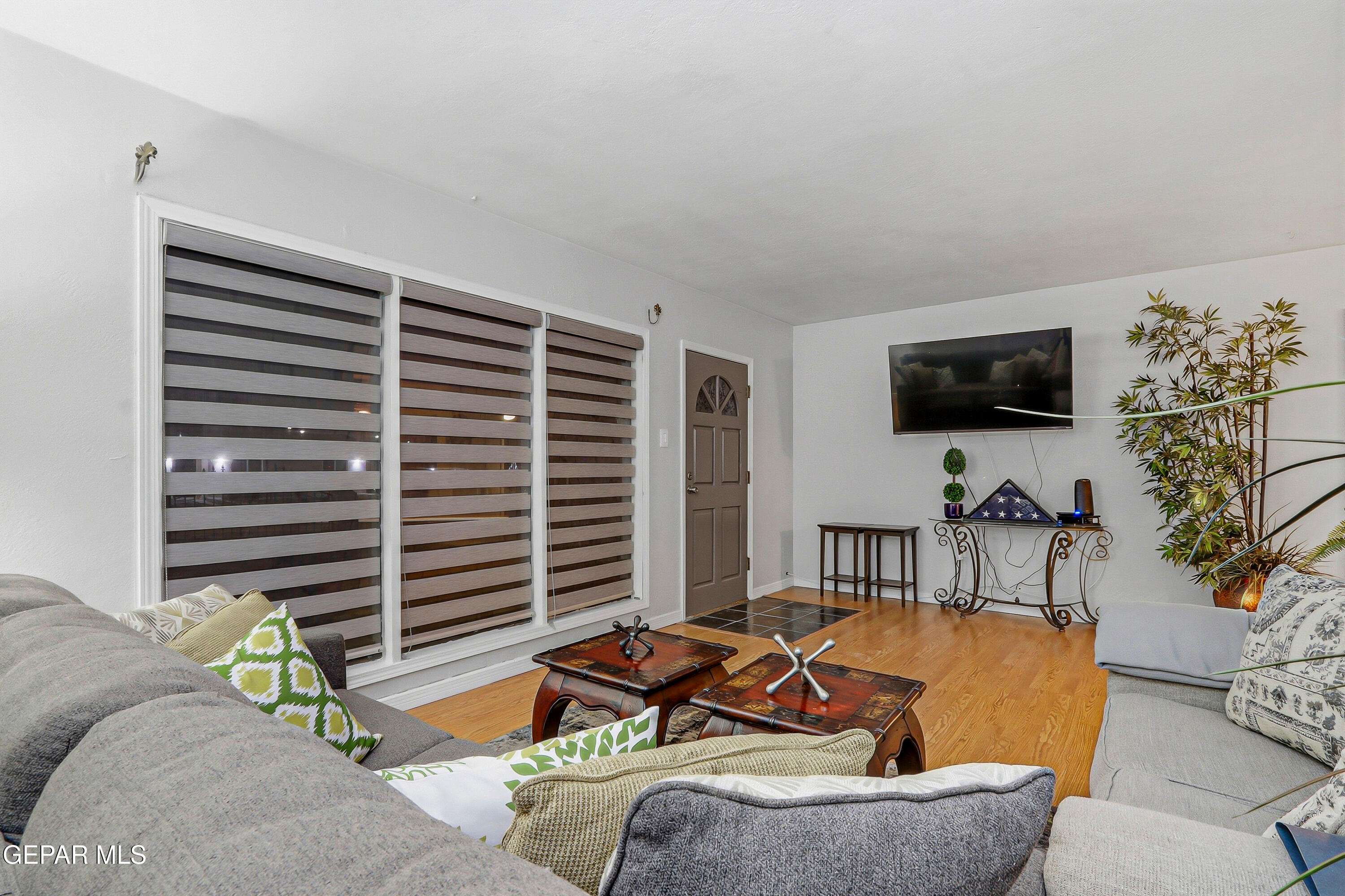 1135 CUBA Drive
