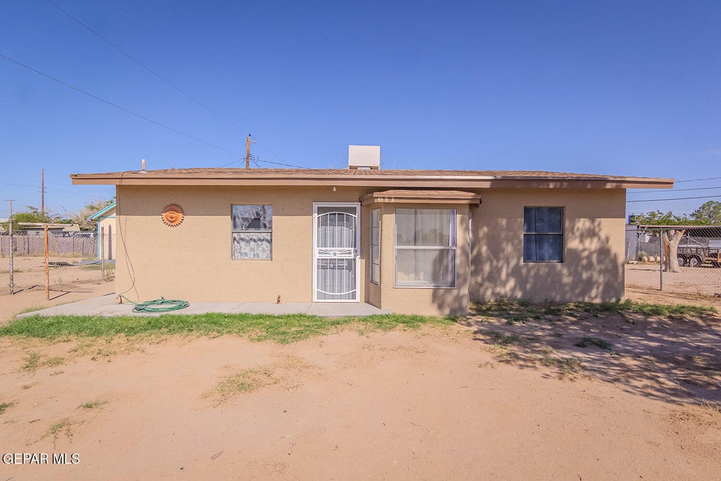 Photo of 611 DELHI Drive, Socorro, TX 79927 (MLS # 949838)