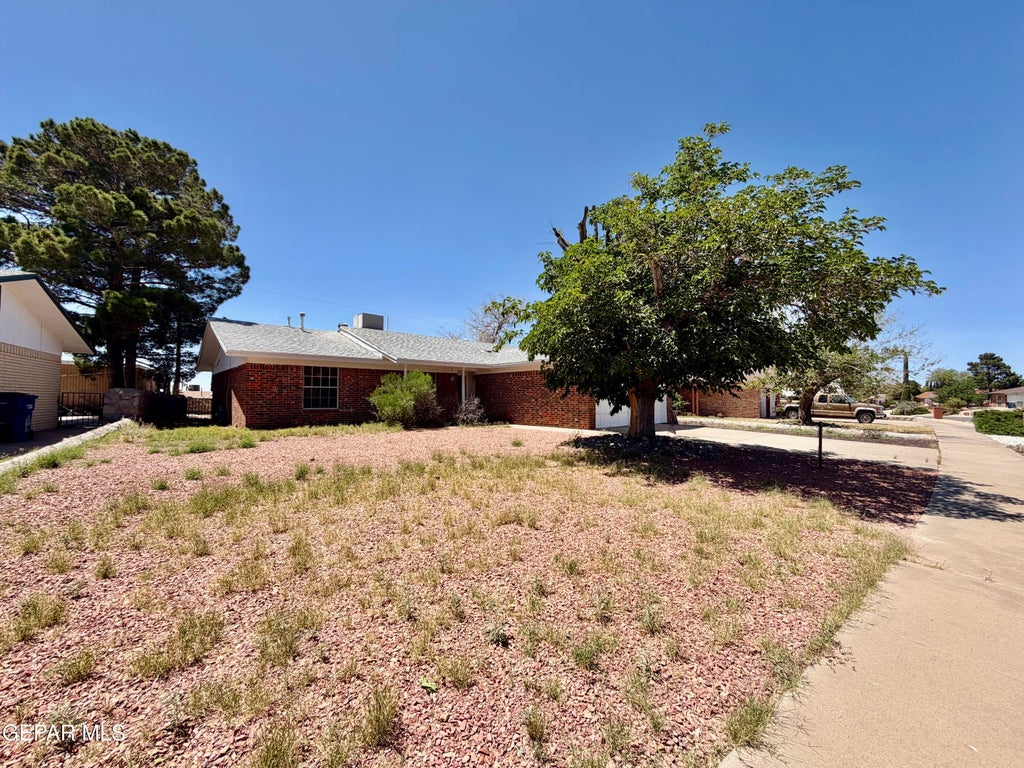 Photo of 317 BRIGHT WATER Lane, El Paso, TX 79912 (MLS # 949110)