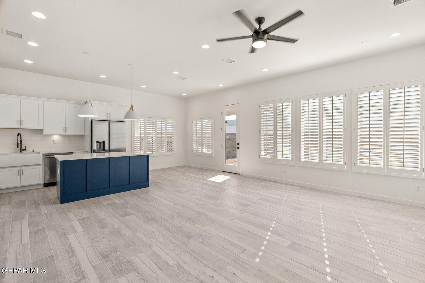 13805 Centro Vista Avenue