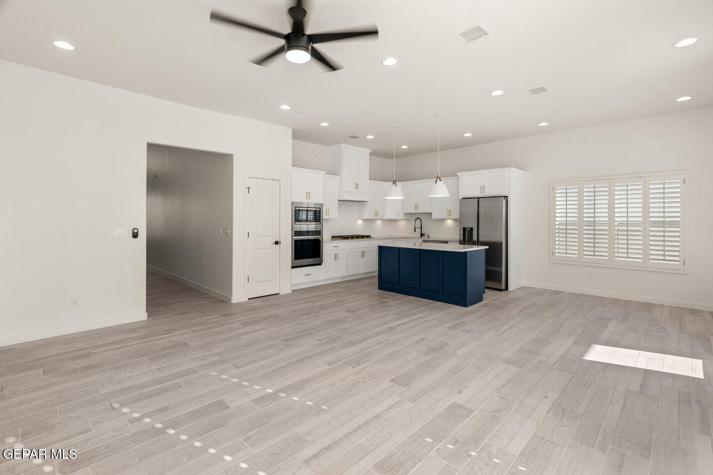 13805 Centro Vista Avenue