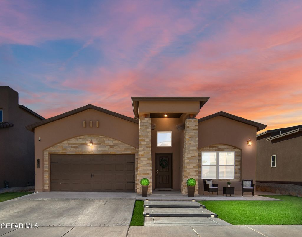 Photo of 621 La Entrada Circle, Santa Teresa, NM 88008 (MLS # 942711)