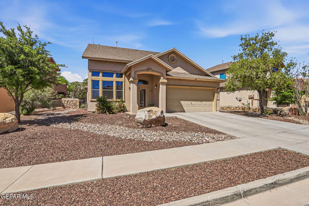 Photo of 7267 CAMINO DEL SOL Drive, El Paso, TX 79911 (MLS # 941106)