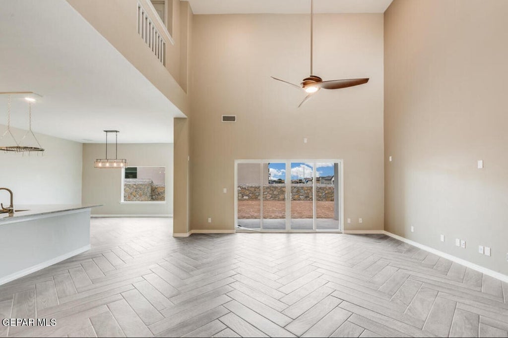 Photo of 6013 Ashwood Street, Santa Teresa, NM 88008 (MLS # 951311)