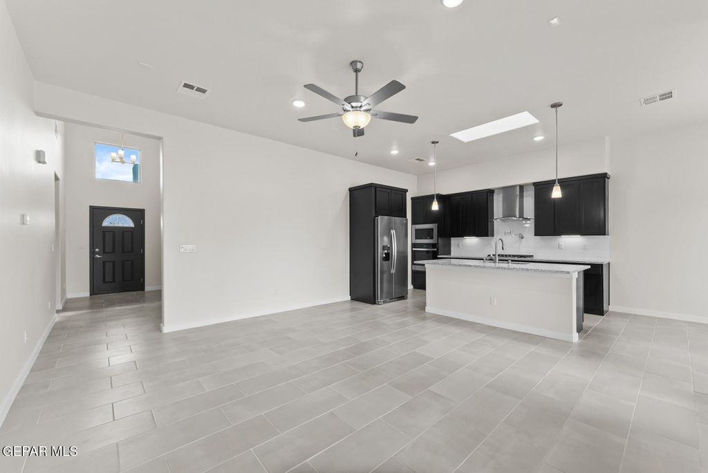 Photo of 1133 Brass Hill Avenue, Santa Teresa, NM 88008 (MLS # 934610)