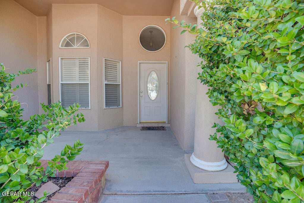 Photo of 6724 DESERT CANYON Drive, El Paso, TX 79912 (MLS # 946631)