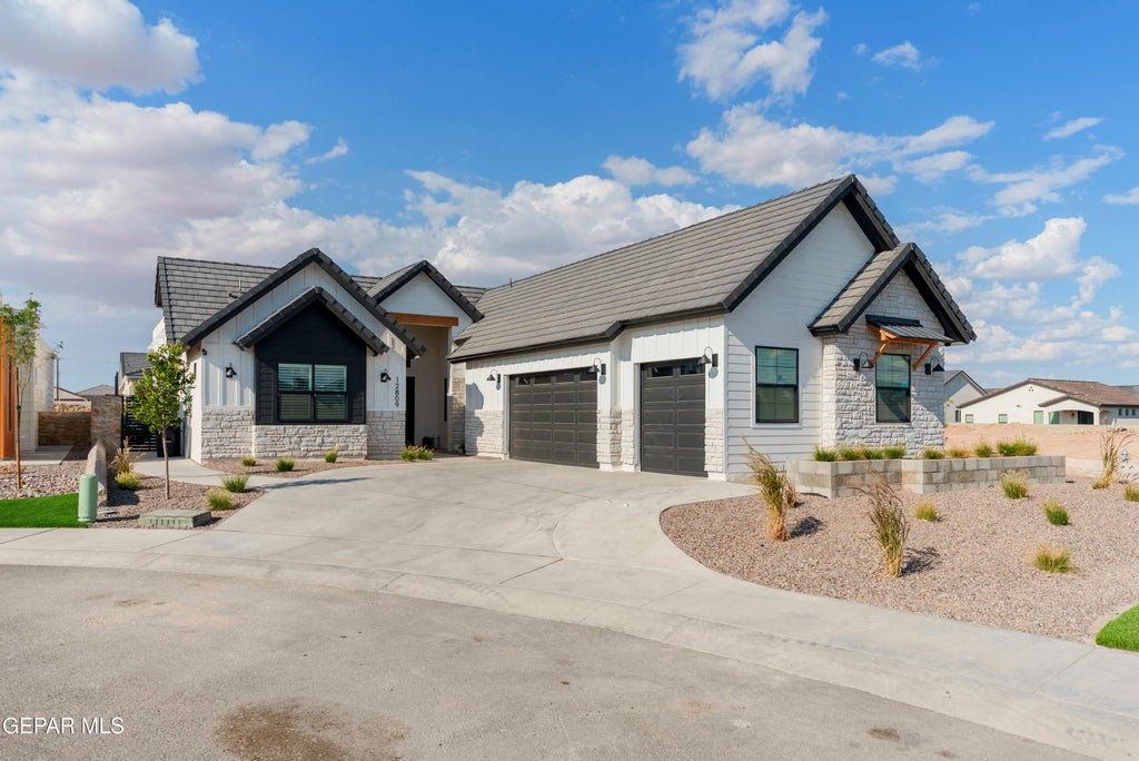 Photo of 328 Emerald Moon Place, Horizon City, TX 79928 (MLS # 947157)