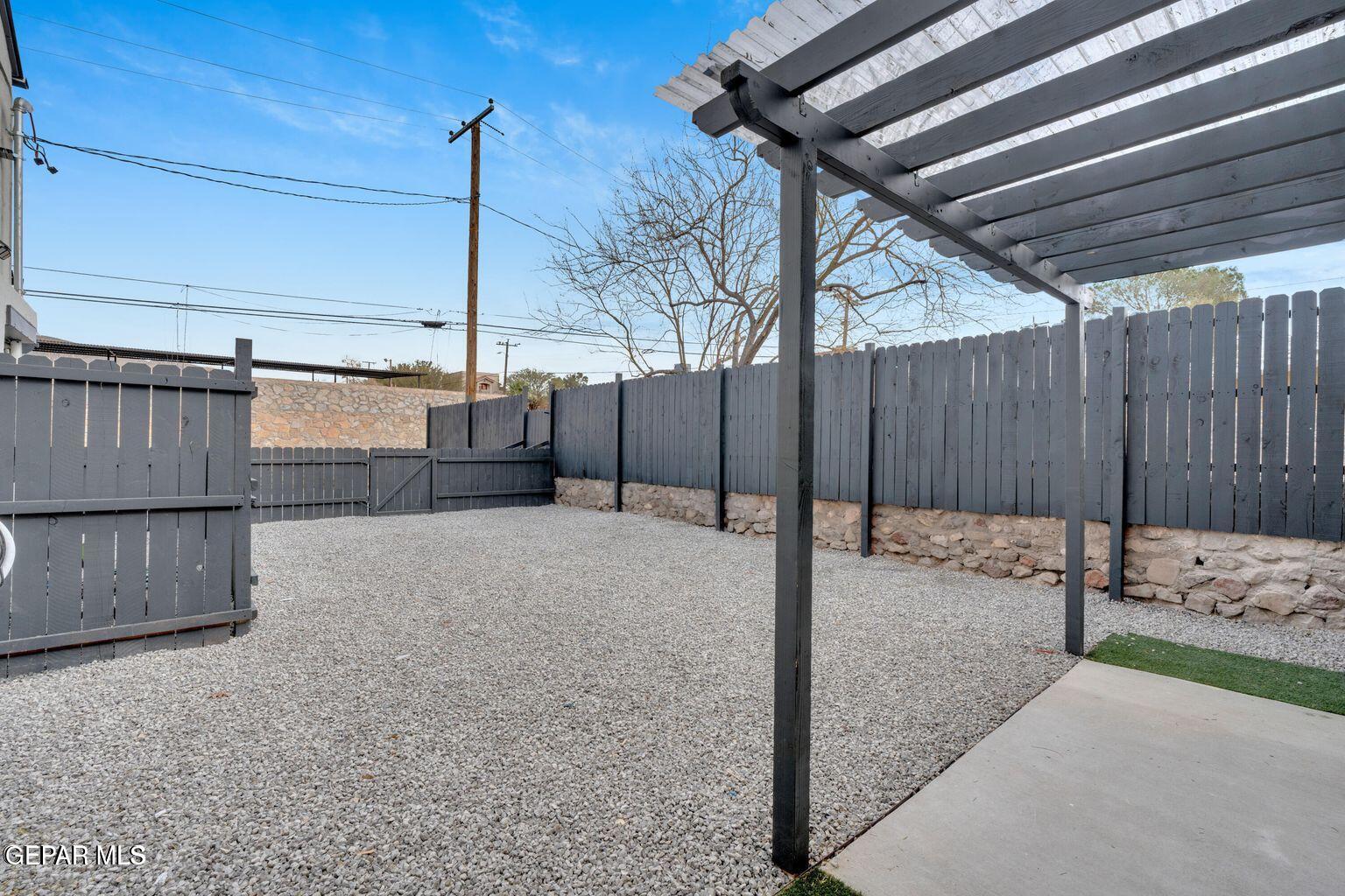 2402 N Kansas Street B