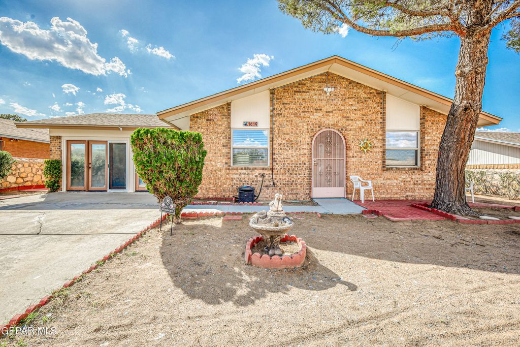 Photo of 1619 DOUG OLSON Drive, El Paso, TX 79936 (MLS # 935486)