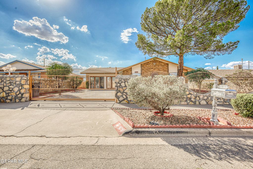 Photo of 1619 DOUG OLSON Drive, El Paso, TX 79936 (MLS # 935486)