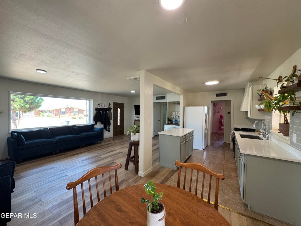 Photo of 3614 TITANIC Avenue, El Paso, TX 79904 (MLS # 950017)
