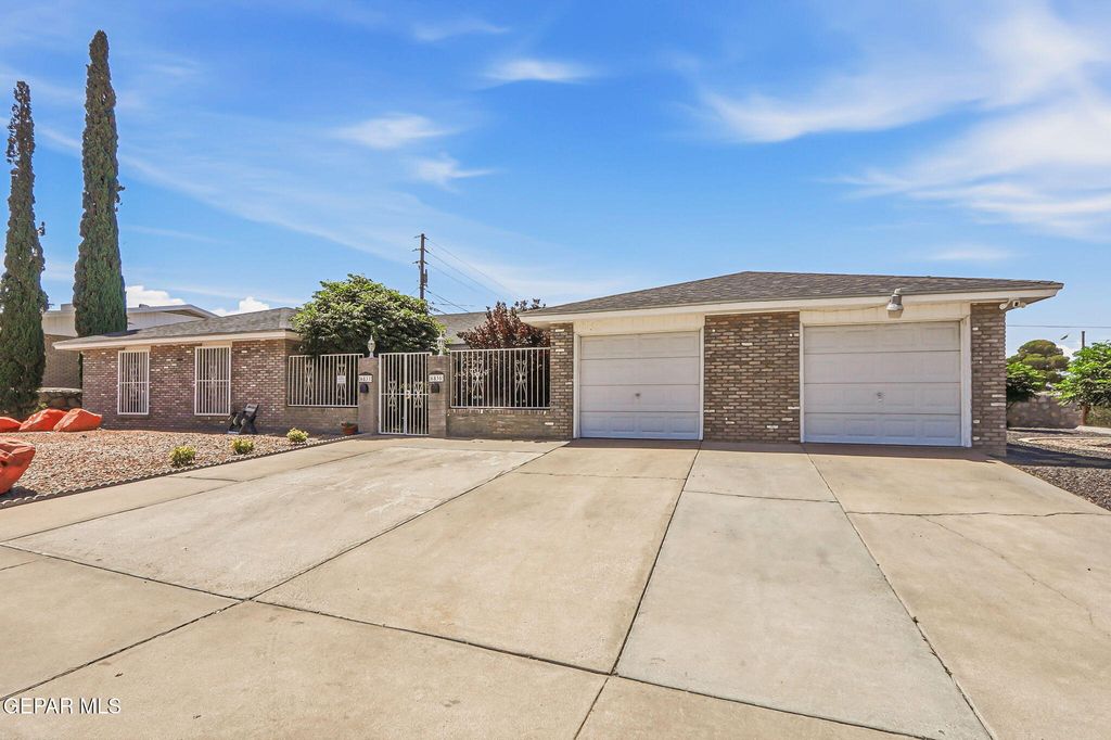 Photo of 6833 ESCONDIDO Drive #6835, El Paso, TX 79912 (MLS # 944876)