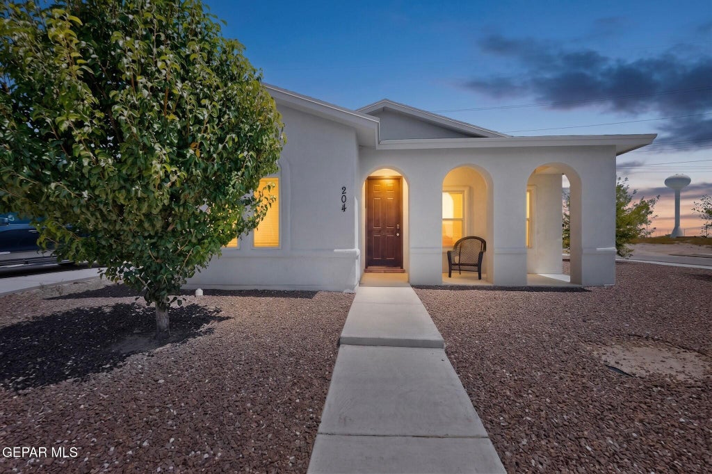 Photo of 204 Dora Baltea Place Place, Horizon City, TX 79928 (MLS # 950038)